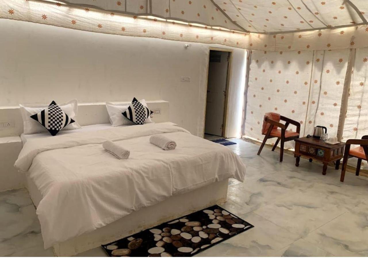 Saffron Heritage Desert Camp جيلسامر الغرفة الصورة